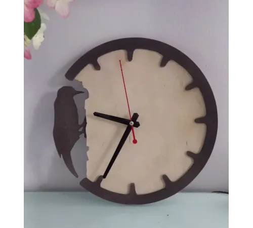 Часы деревянные